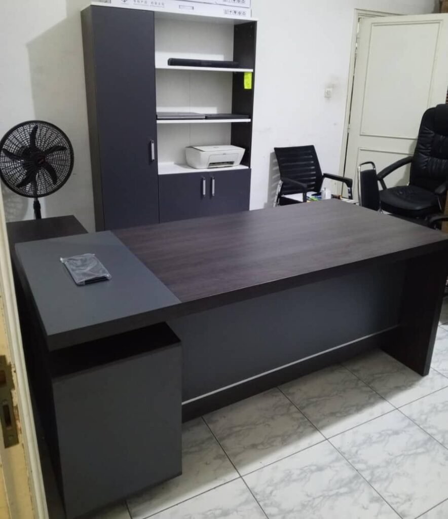 Office Desk made by King Design 237
