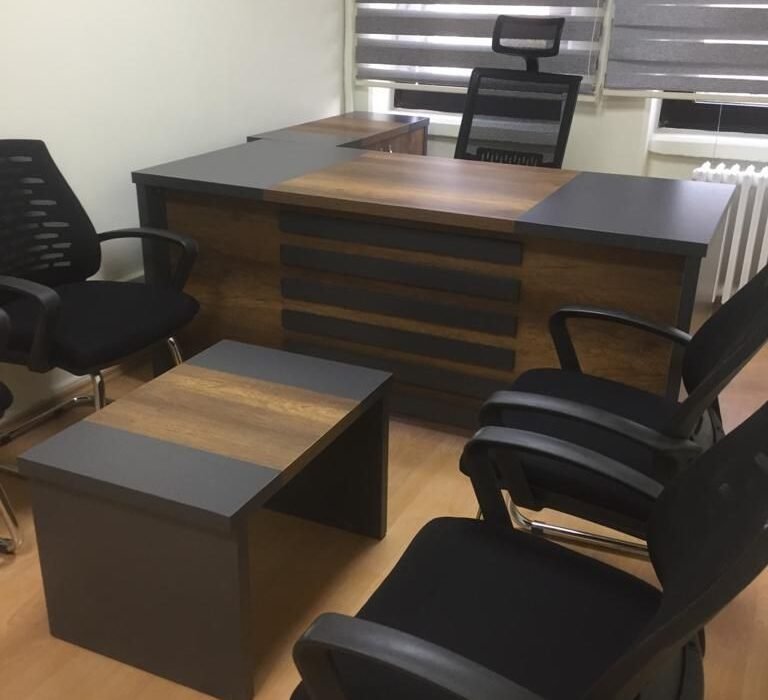 Professional office interior furniture by King Design 237